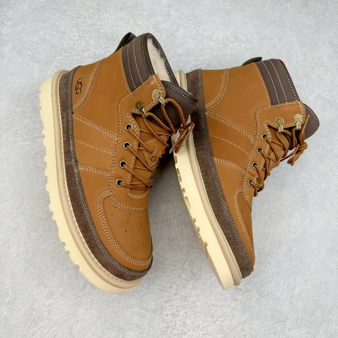 Pick up locally💰760 UGG 7089 Highlander autumn and winter sheepskin and fur integrated snow boots. All shoes are made from ZP. Longfeng A-grade Australian imported sheepskin and fur integrated men's boots. Brand OEM production line. Fully follow the ZP process. OEM original pattern maker. Adhering to the principle of no original shoes and no development selection. Pay attention to every detail. The most authentic version on the market. TREADLITE "light wing" technology outsole. Lightweight/durable/flexible/pile size: 40 41 42 43 44 45 Coding: by3936060